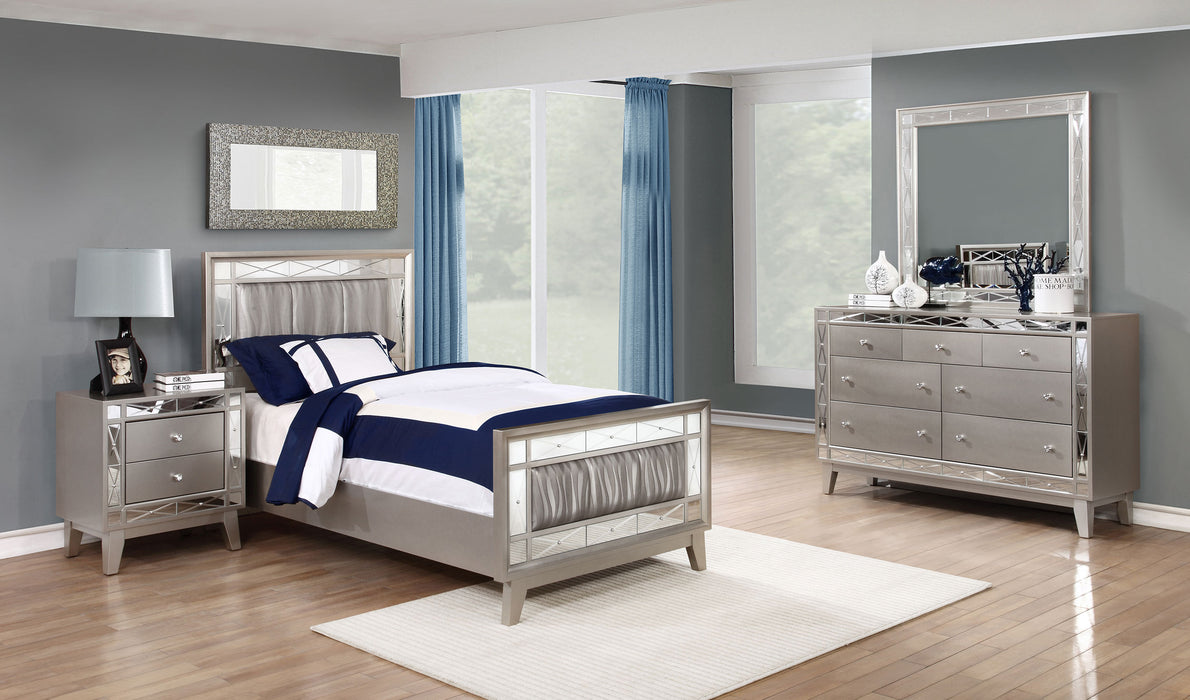 Leighton 4-piece Queen Bedroom Set Metallic Mercury