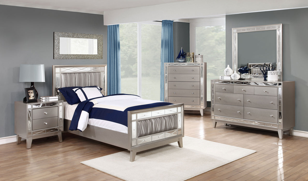 Leighton 4-piece Queen Bedroom Set Metallic Mercury