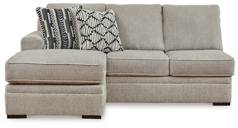 Calnita Sectional with Chaise