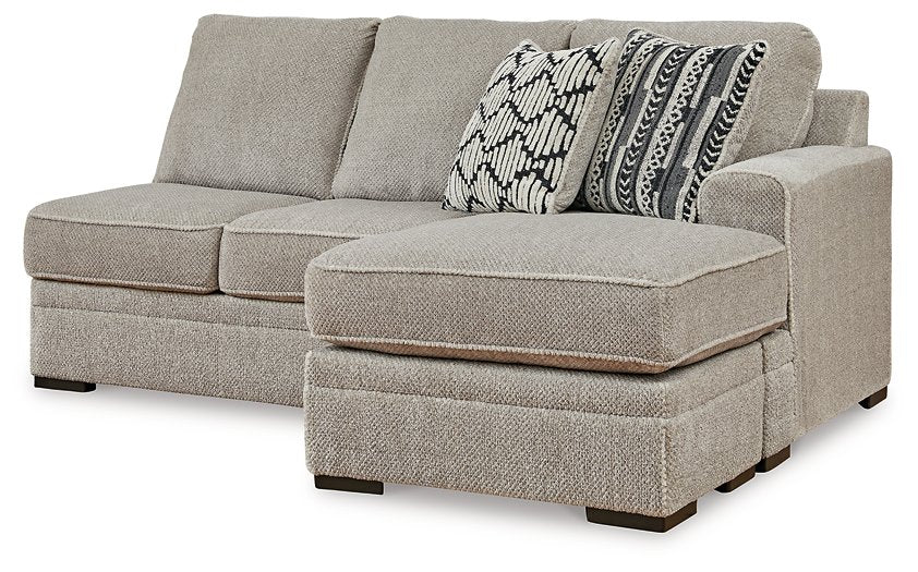 Calnita Sectional with Chaise