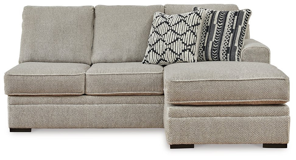 Calnita Sectional with Chaise