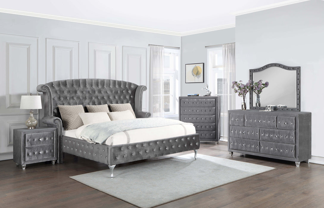 Coaster Deanna Tufted Upholstered Bed Grey Cal King