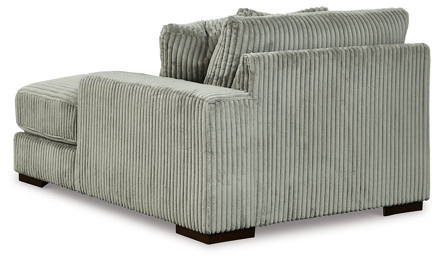 Lindyn Sectional with Chaise