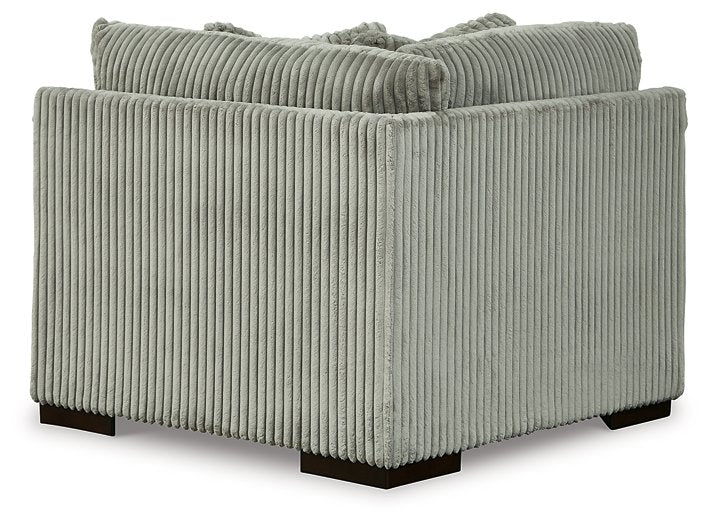 Lindyn Sectional with Chaise