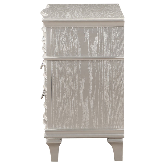 Coaster Evangeline 3-drawer Nightstand Silver Oak Default Title