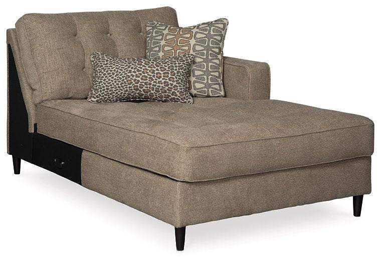 Flintshire Sectional with Chaise