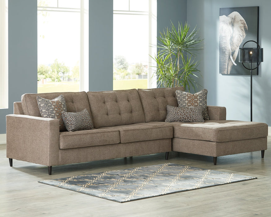 Flintshire Sectional with Chaise