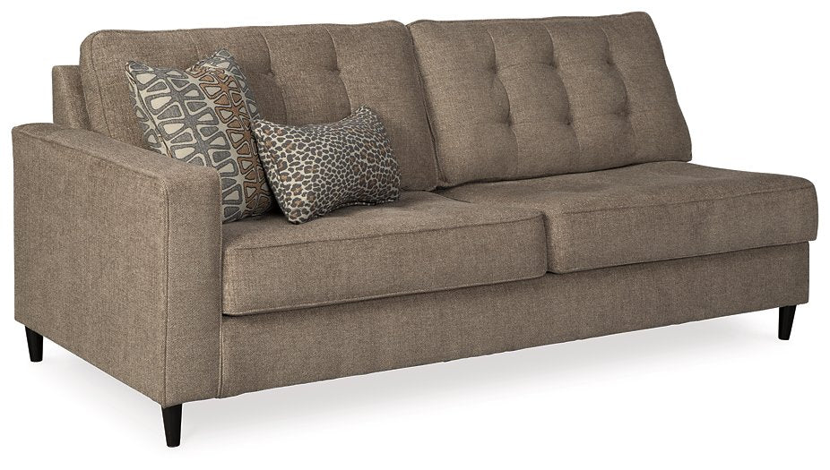 Flintshire Sectional with Chaise