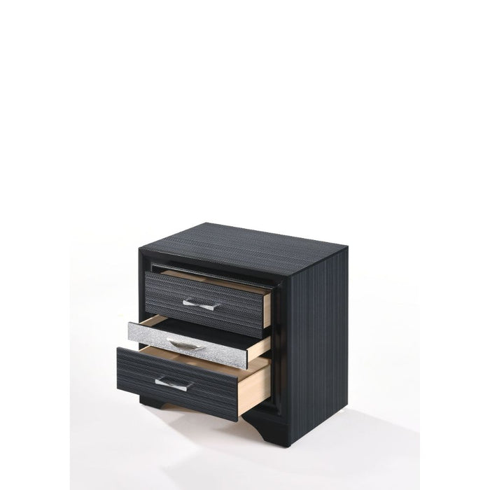 Naima 26"H 3 Drawers Nightstand