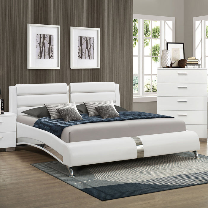 Coaster Jeremaine Upholstered Bed White Cal King