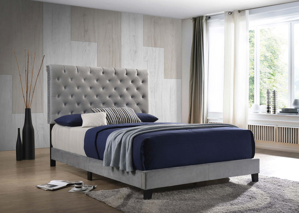 Coaster Warner Upholstered Bed Grey King