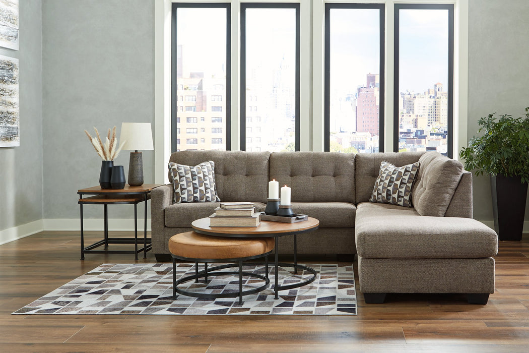 Mahoney Sectional with Chaise