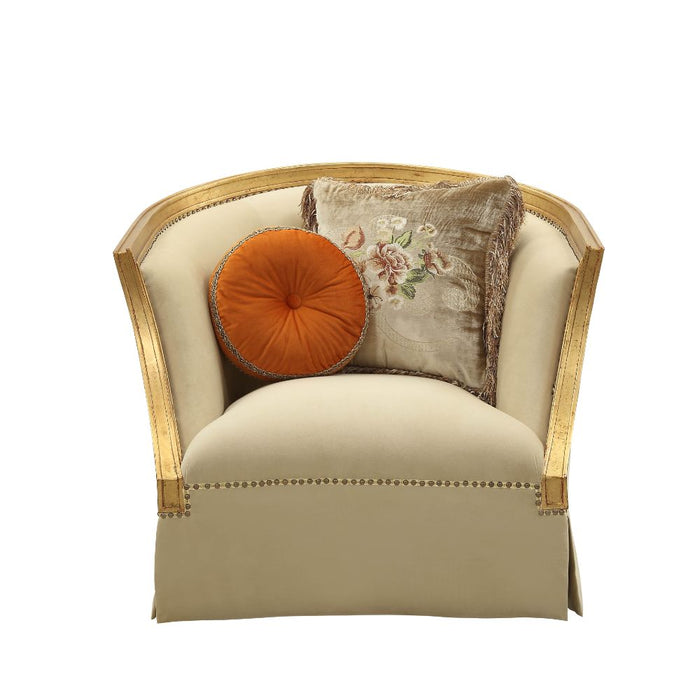 Daesha 42"W Chair with 2 Pillows
