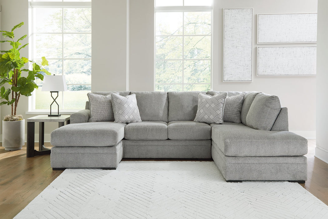 Casselbury Sectional with Chaise