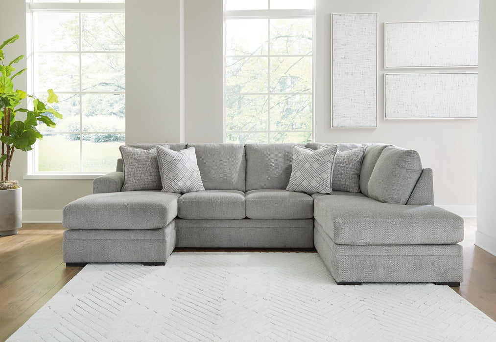 Casselbury Sectional with Chaise