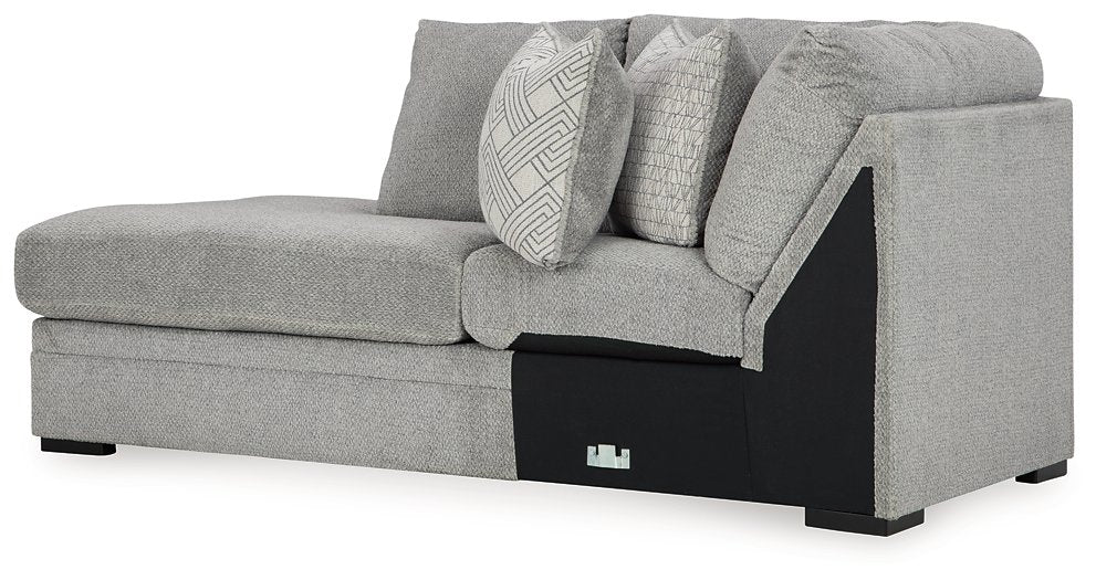 Casselbury Sectional with Chaise