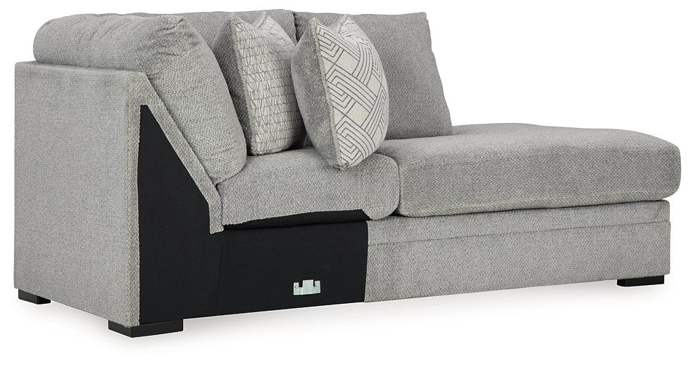 Casselbury Sectional with Chaise