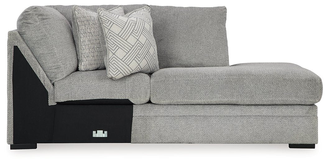 Casselbury Sectional with Chaise