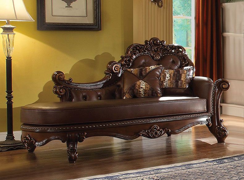 Vendome Chaise with 2 Pillows