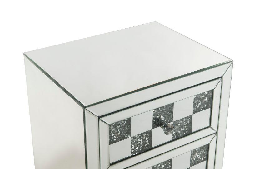 Noralie 3 Drawers Glam Rectangular Accent Table with Checkered Pattern