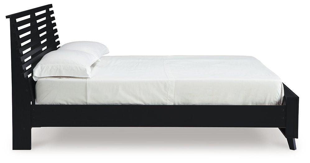 Danziar Slat Bed