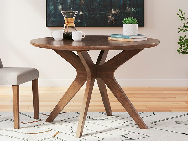 Lyncott Dining Table