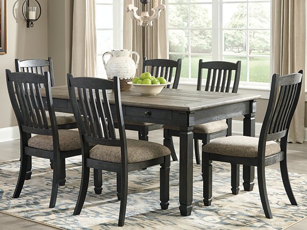 Tyler Creek Dining Table