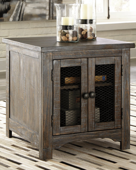 Danell Ridge End Table Package