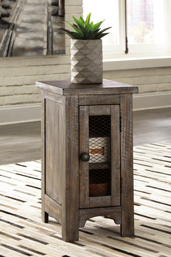 Danell Ridge End Table Package