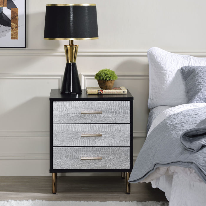 Myles 23"H 3 Drawers Nightstand