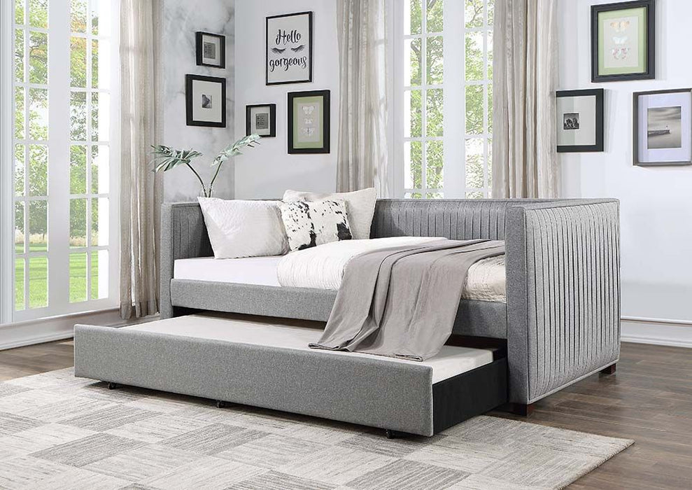 Danyl Upholstered Daybed with Trundle (Twin)