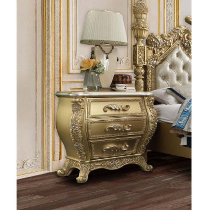 Cabriole 3 Drawers 31"H Nightstand