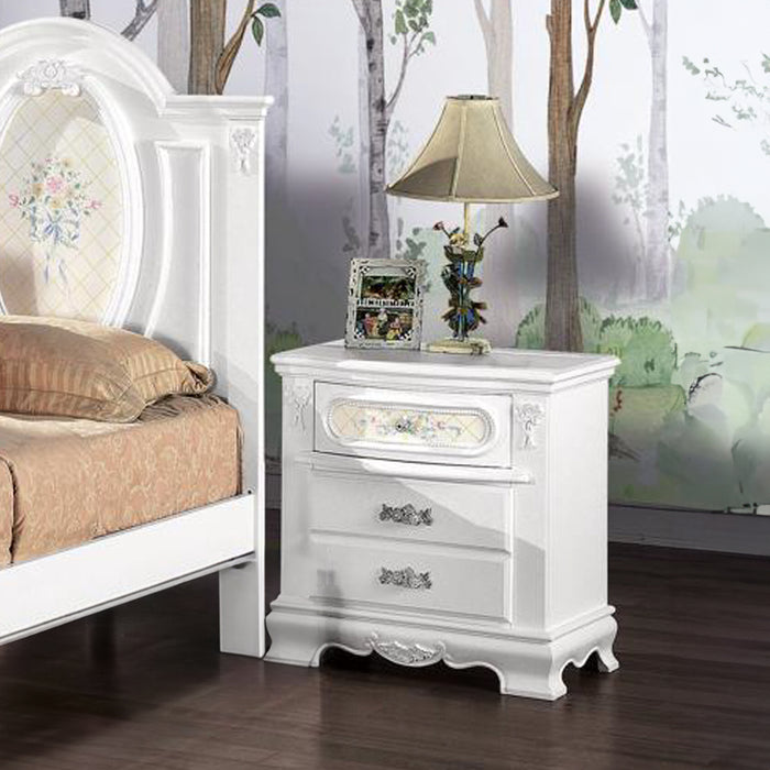 Flora 3 Drawers 27"H Nightstand